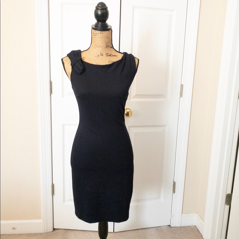 Ming fitted shoulder bow dress